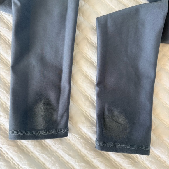 Alo Silver/Blue/Gray High-Waist Performance Leggings - Picture 4 of 4